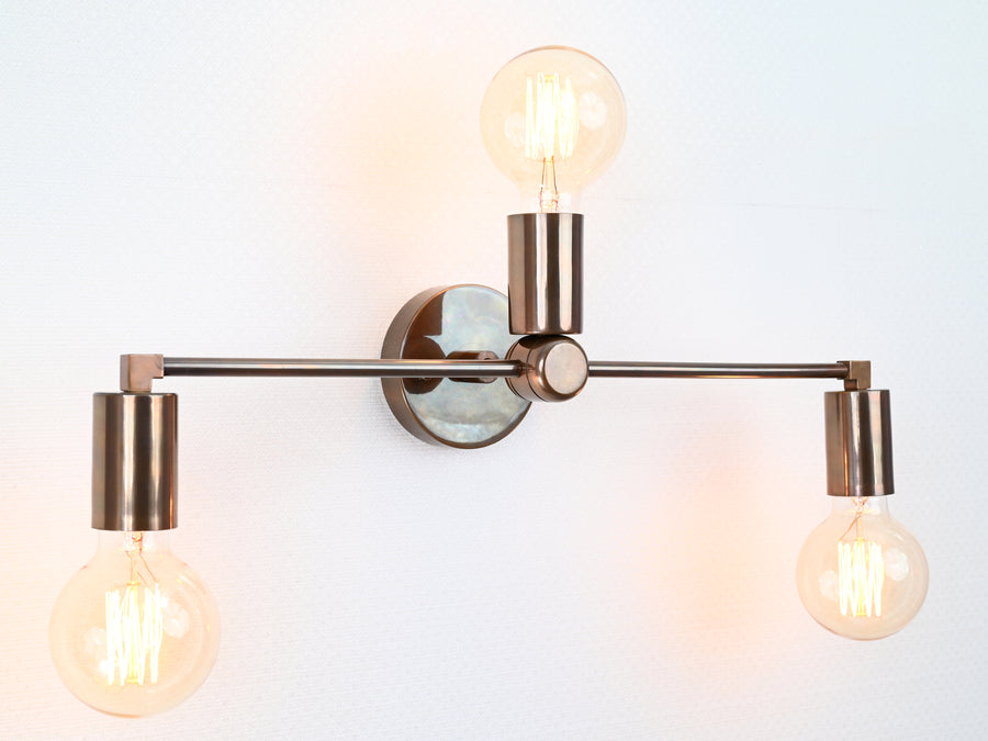 Customizable Mid-Century Brass Wall Sconce | Sleek Horizontal Design for Modern Interiors - 32516