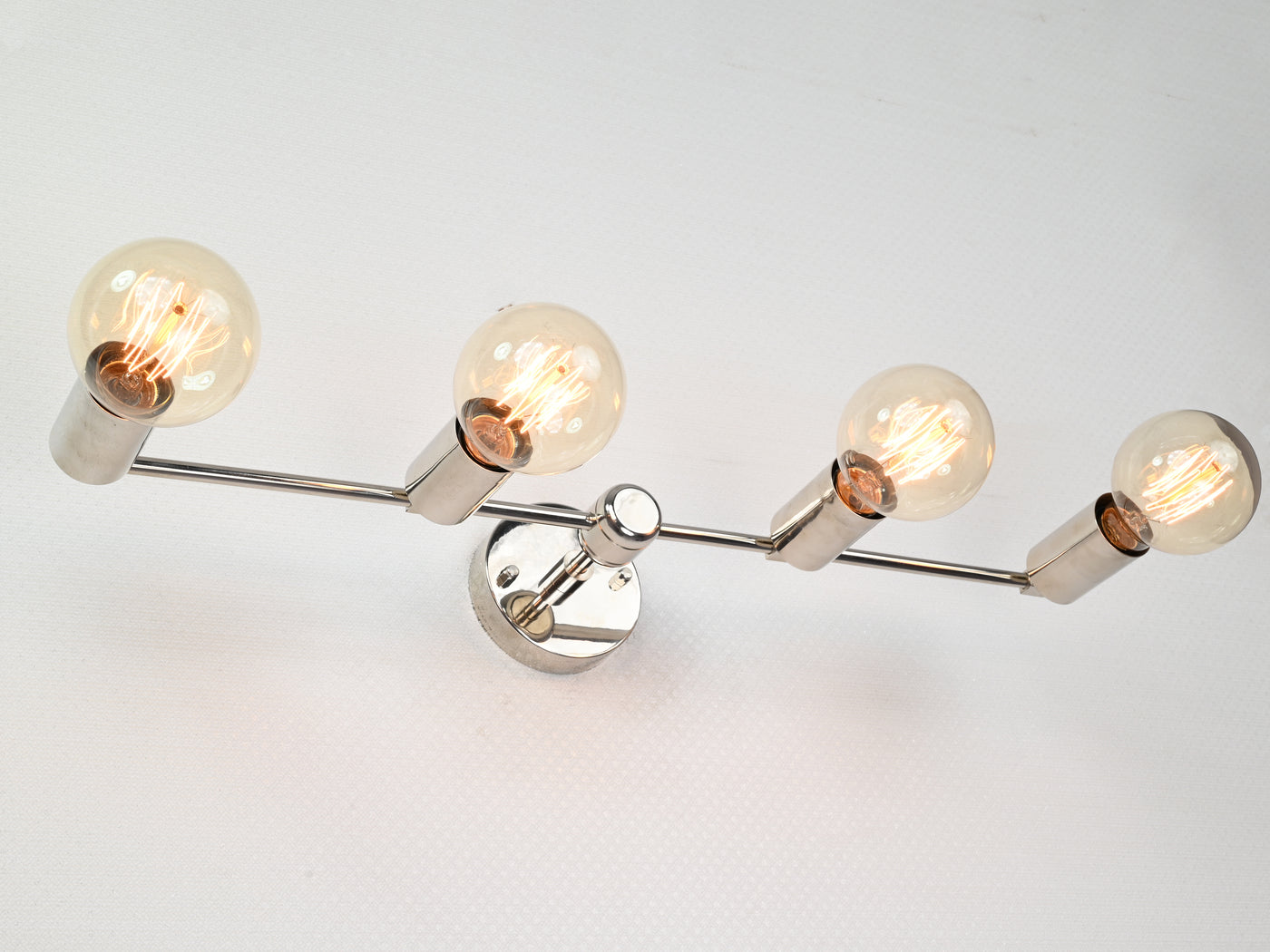 Contemporary Polished Brass Wall Sconce | Sleek Linear Customizable Fixture for Modern Interiors - 32527