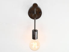Minimalist Art Deco Brass Wall Sconce Design | Customizable Vintage-Style Vertical Light Fixture - 32540