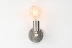 Mid-Century Modern Customizable Wall Sconce – Sleek Single-Light Brass Fixture for Versatile Décor - 32554