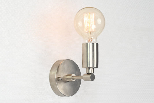 Mid-Century Modern Customizable Wall Sconce – Sleek Single-Light Brass Fixture for Versatile Décor - 32554