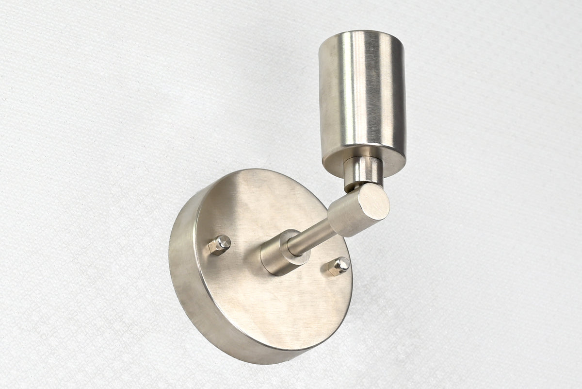 Mid-Century Modern Customizable Wall Sconce – Sleek Single-Light Brass Fixture for Versatile Décor - 32554