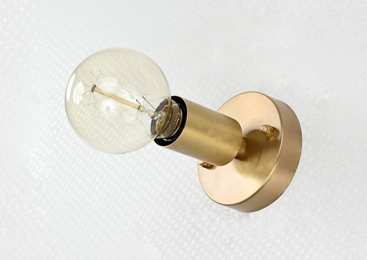 Minimalist Contemporary Customizable Wall Sconce – Sleek Single-Light Brass Fixture for Modern Interiors - 32555