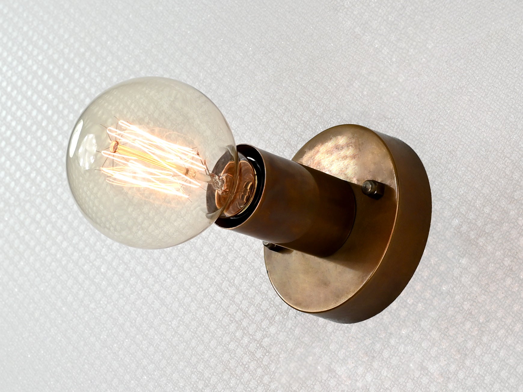 Single Bulb Wall Sconce - 32558