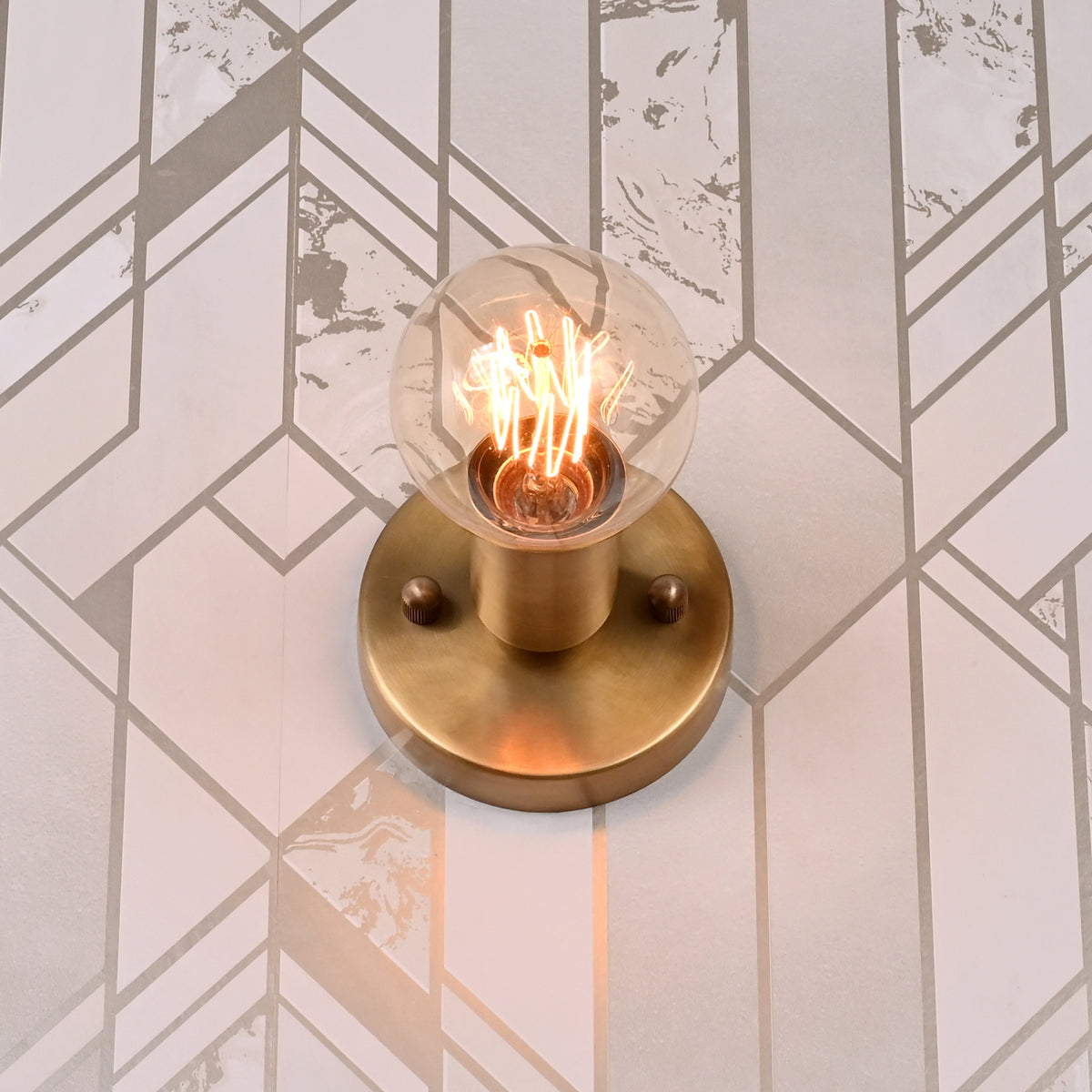 Industrial Minimalist Brass Wall Sconce | Customizable Single-Light Fixture for Modern Home Interiors - 32618