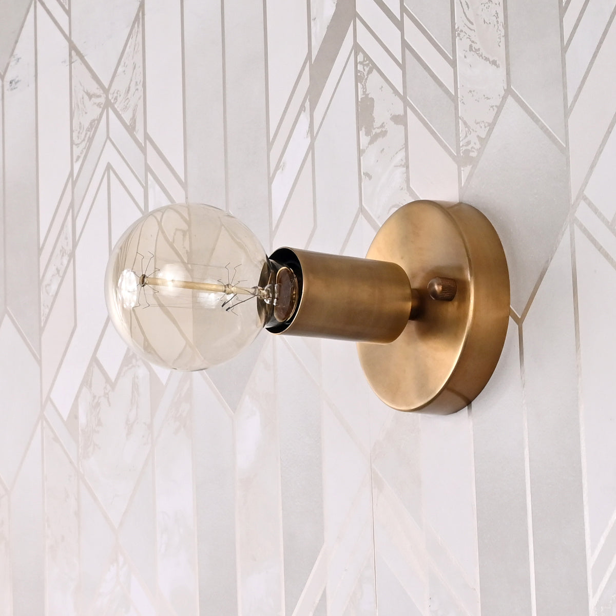 Industrial Minimalist Brass Wall Sconce | Customizable Single-Light Fixture for Modern Home Interiors - 32618
