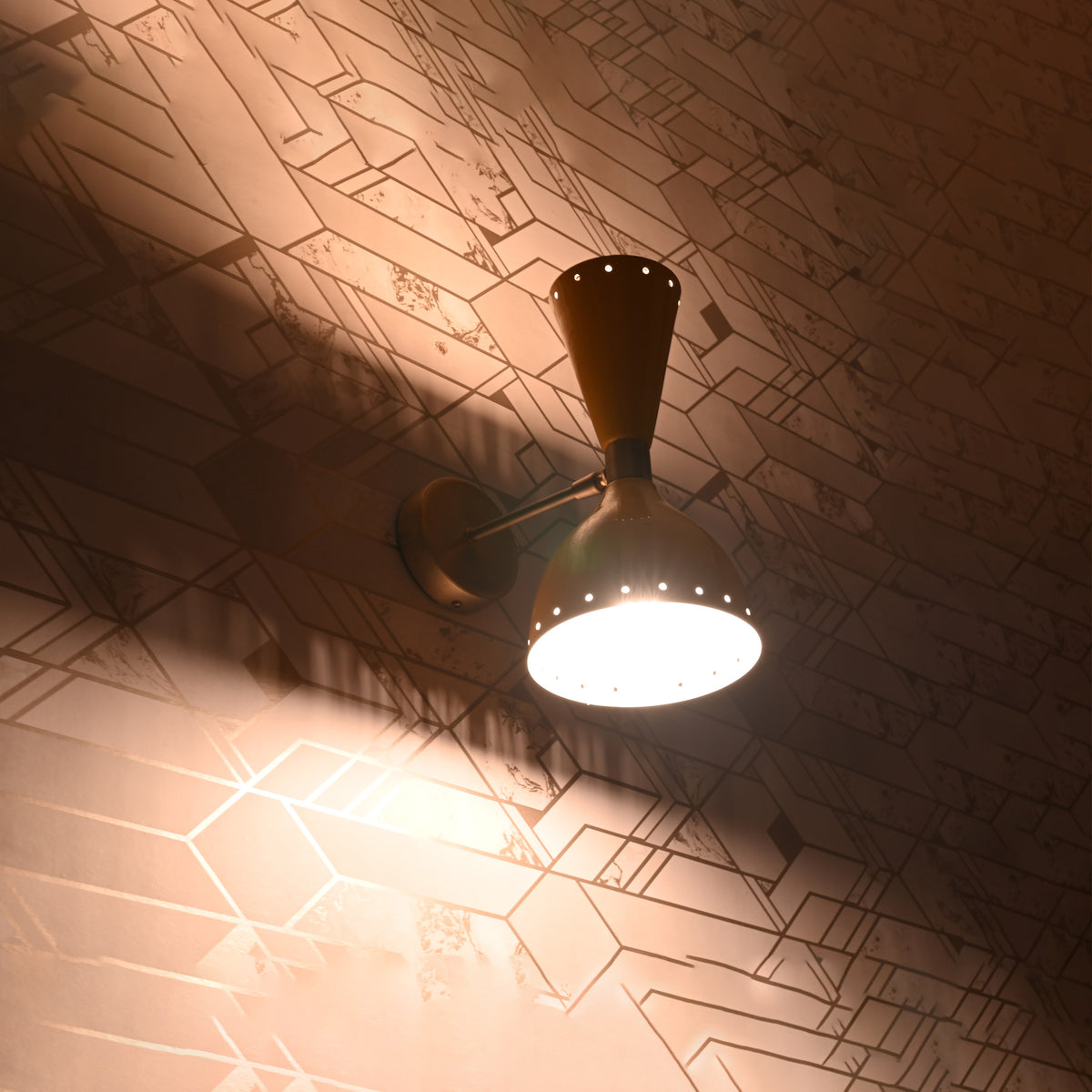 Mid-Century Diabolo Style Wall Sconce | Customizable Handcrafted Lighting Fixture for Modern Interiors - 32581