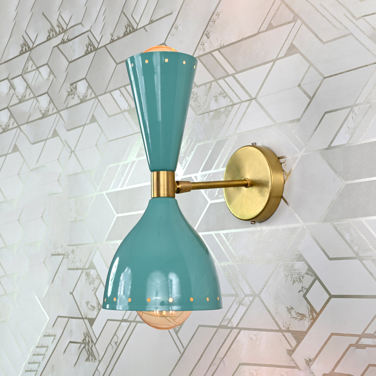 Mid-Century Diabolo Style Wall Sconce | Customizable Retro Accent Light Fixture for Modern Interiors - 32584